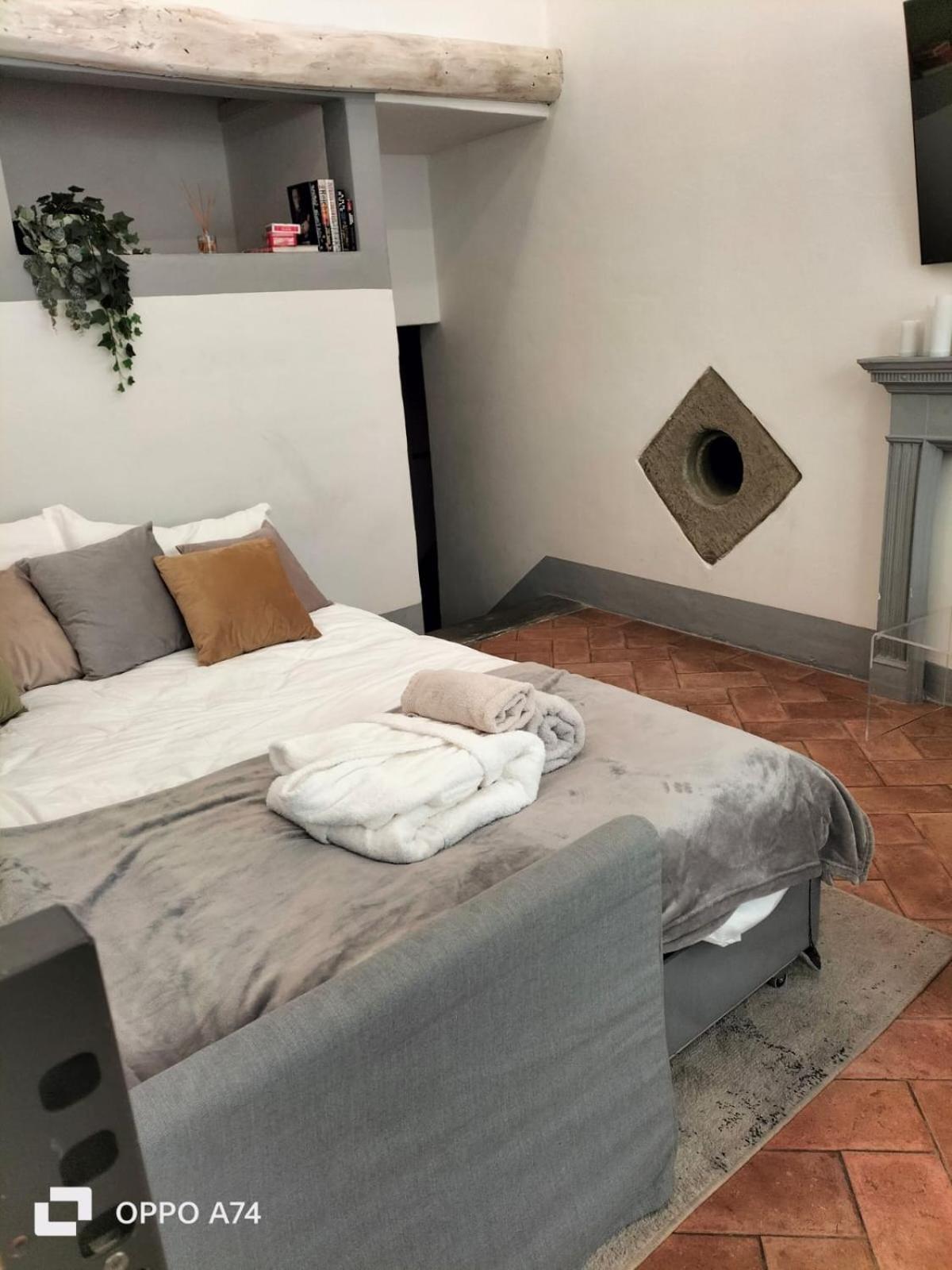 Unique And Antique Apartment Florence Ngoại thất bức ảnh